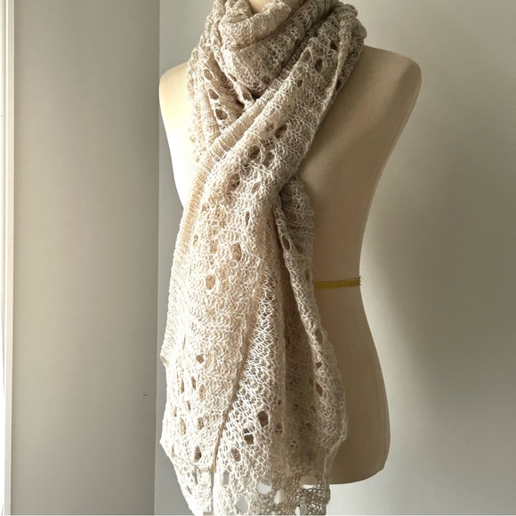 🌸Women’s Open Knit Oblong Scarf. Color: Oatmeal - Picture 2 of 7